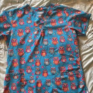 Revel Women’s Teal Owl-Print Scrub Top